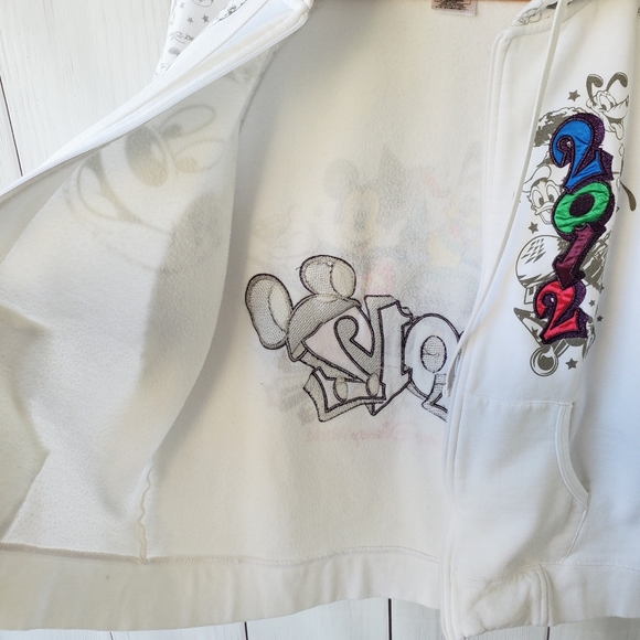 Vintage Disney white jacket 2012 - Picture 10 of 11